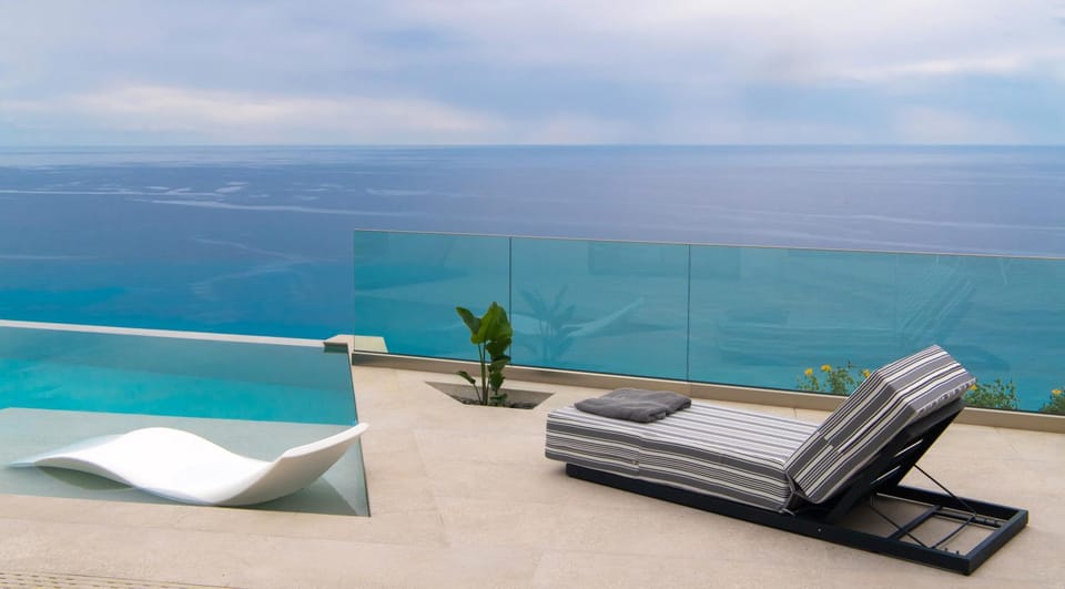 Day, Pool view, Sea view, Swimming pool, sunbed