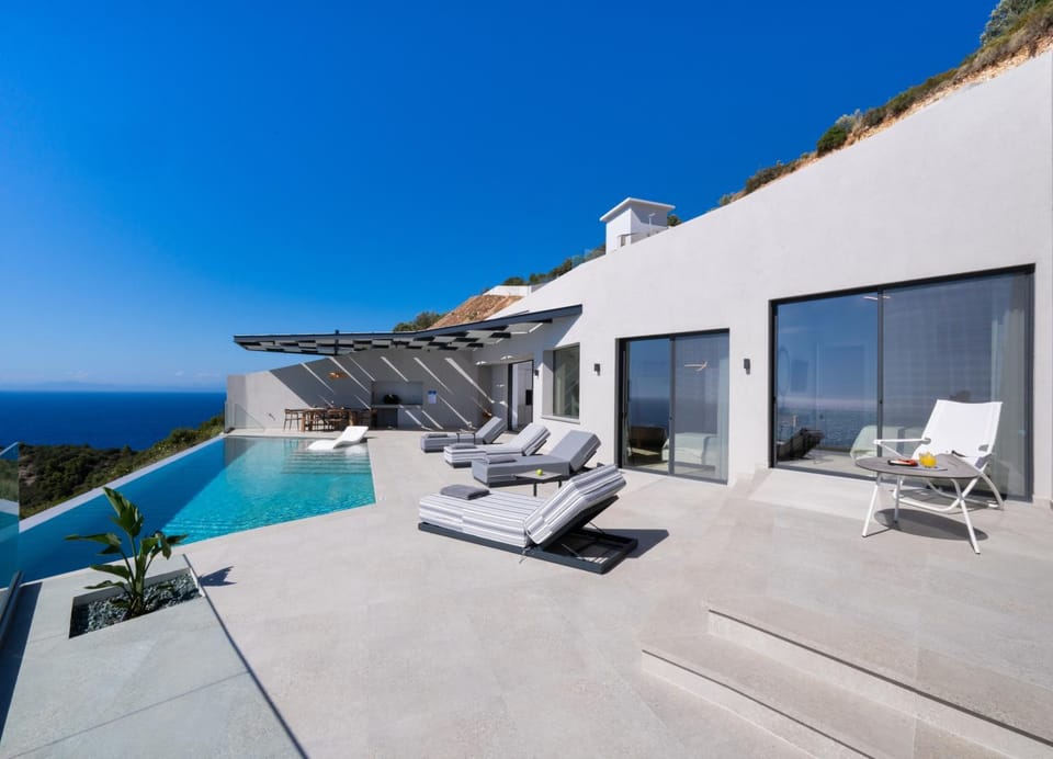 Pool view, Sea view, sunbed