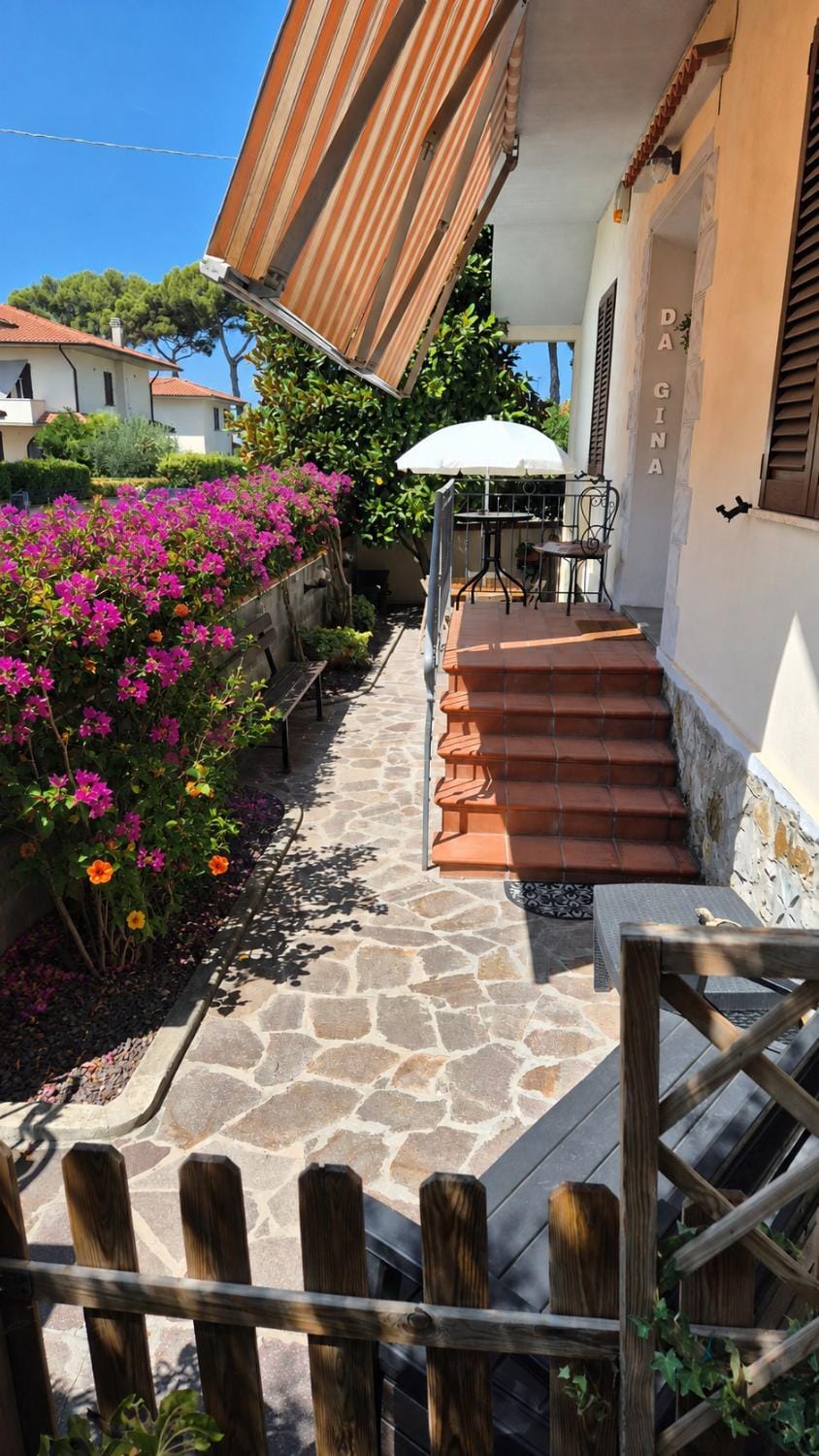 Property building, Patio, Spring, Garden, View (from property/room), Balcony/Terrace, Garden view