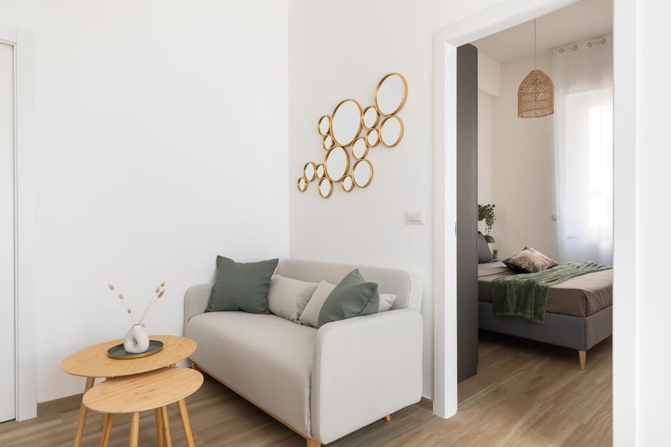 Living room, Photo of the whole room