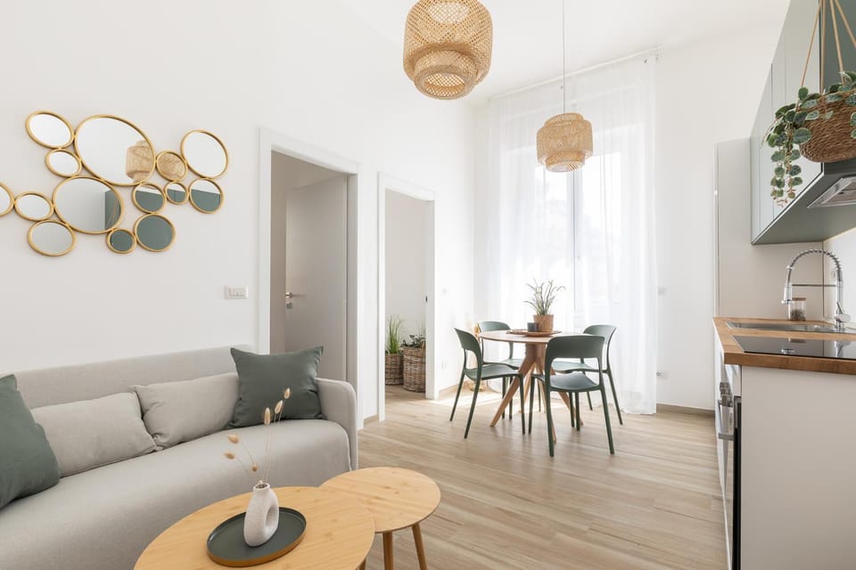 Kitchen or kitchenette, Living room, Seating area, Dining area