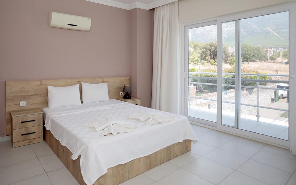 Bedroom, air conditioner