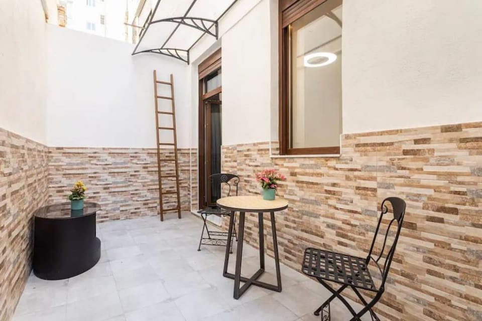 Patio, Balcony/Terrace