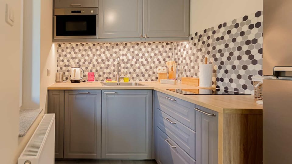 Kitchen or kitchenette