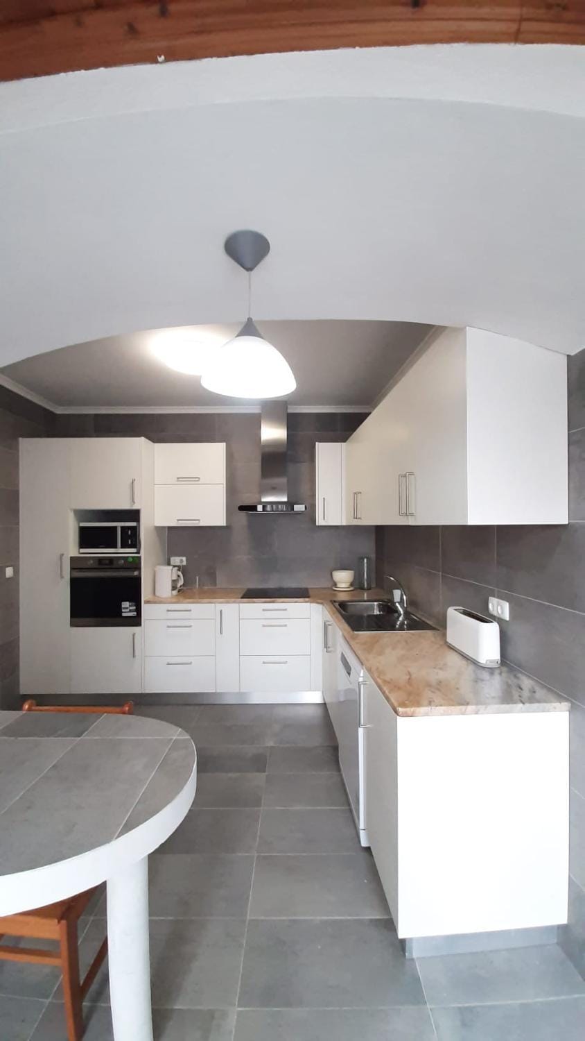 Kitchen or kitchenette, Dining area, dishwasher, minibar, pet friendly, stove, toaster