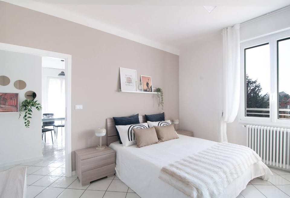 Bed, Photo of the whole room, Bedroom, heating