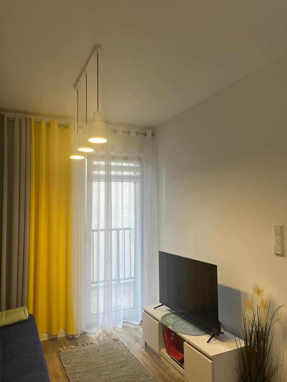 Apartament Chiara z balkonem Apartment in Lower Silesian Voivodeship