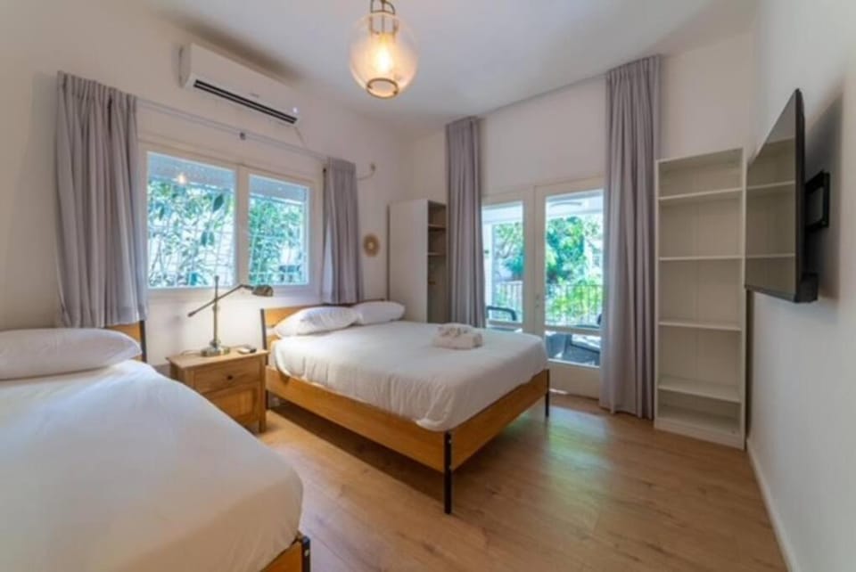 Modern 2br 6 guets - ben gourion Blvd area Apartment in Tel Aviv-Yafo