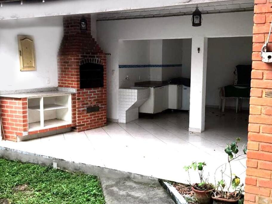Casa Bosque da Praia 5 quartos, bilhar e ar split. House in State of Rio de Janeiro