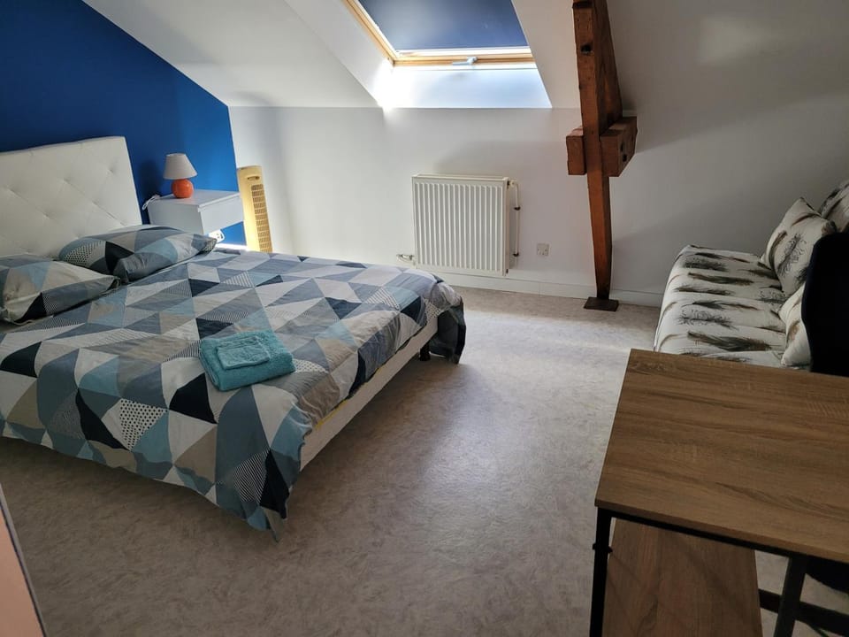 Bedroom, Internal: Not applicable to any particular room
