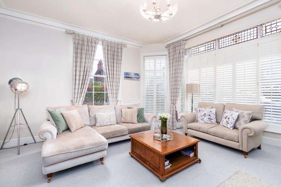 TV and multimedia, Living room, flat iron