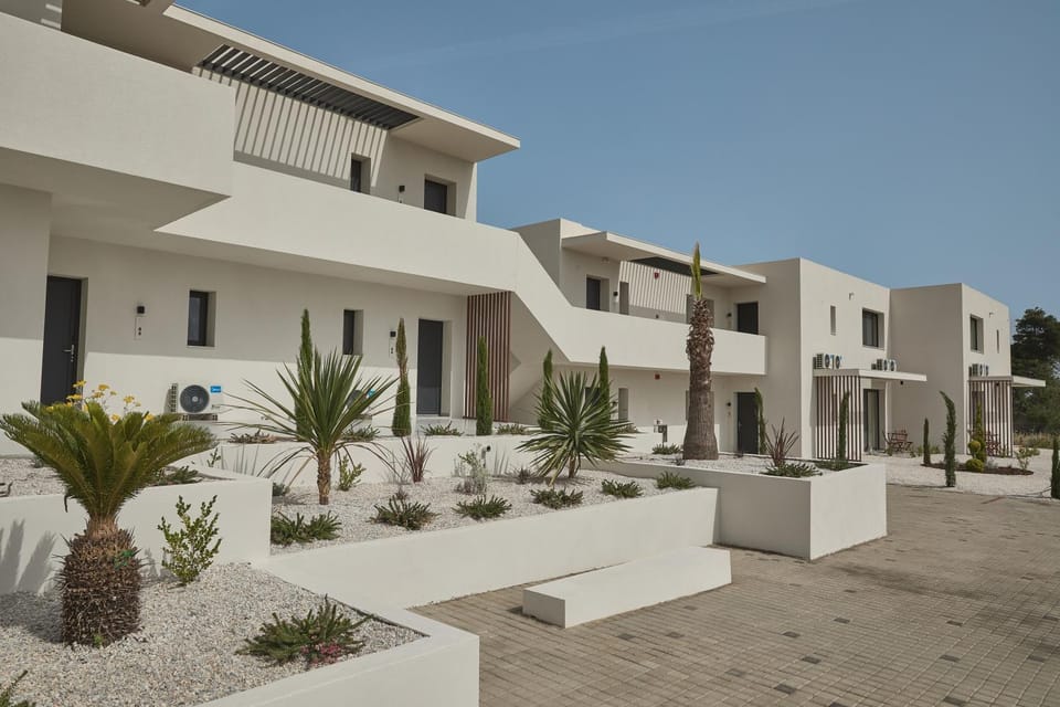 Property building, Day
