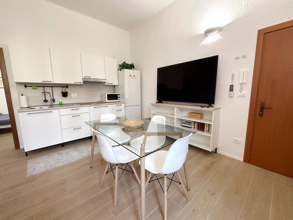 TV and multimedia, Kitchen or kitchenette, kitchen