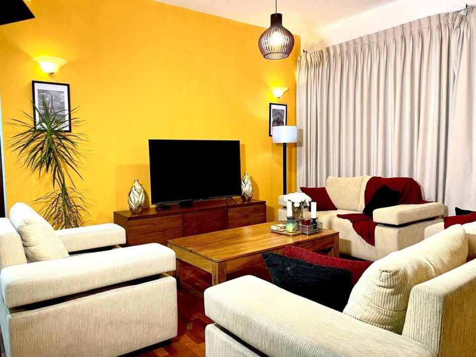Luxurious Fully Furnished Apartment for Rent at 2000 Plaza, Colombo Apartment in Western Province