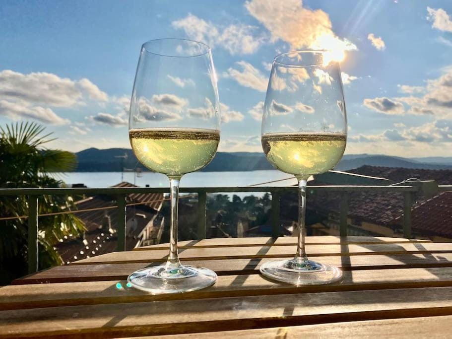 Balcony/Terrace, Lake view
