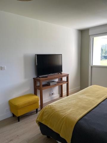 TV and multimedia, Bedroom