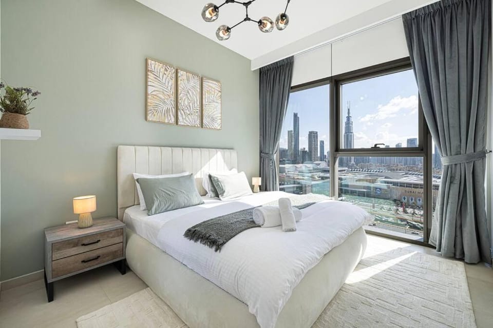 Downtown - Burj Khalifa Facing - 2 Bed Luxe Apartment Apartment in Dubai