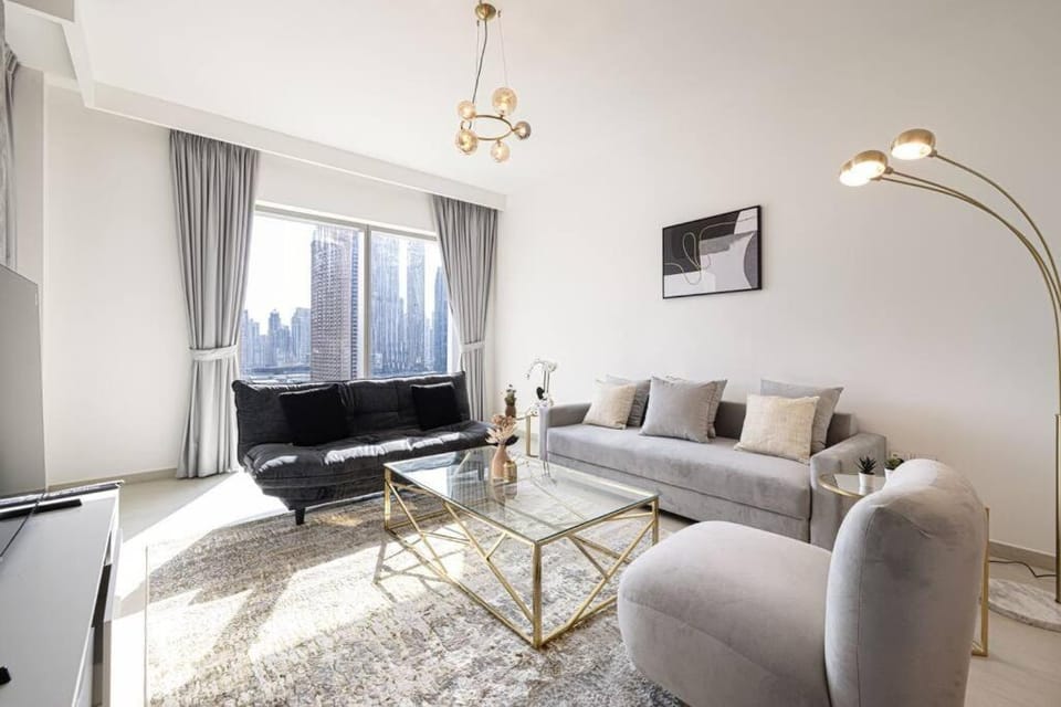 Downtown - Burj Khalifa Facing - 2 Bed Luxe Apartment Apartment in Dubai