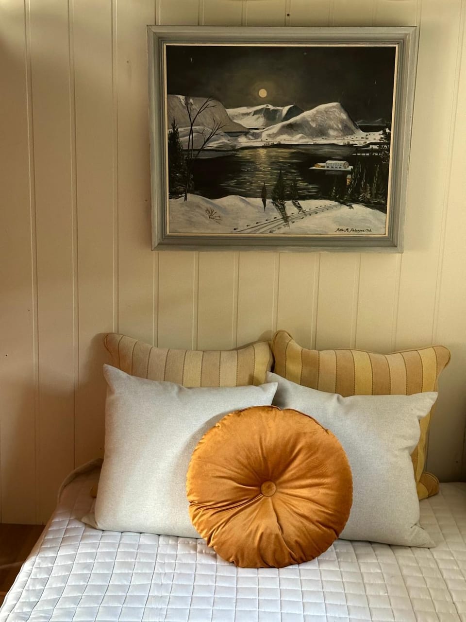 Primitiv Rustic Retreat, no shower, shared toilet Vacation rental in Viken, Norway
