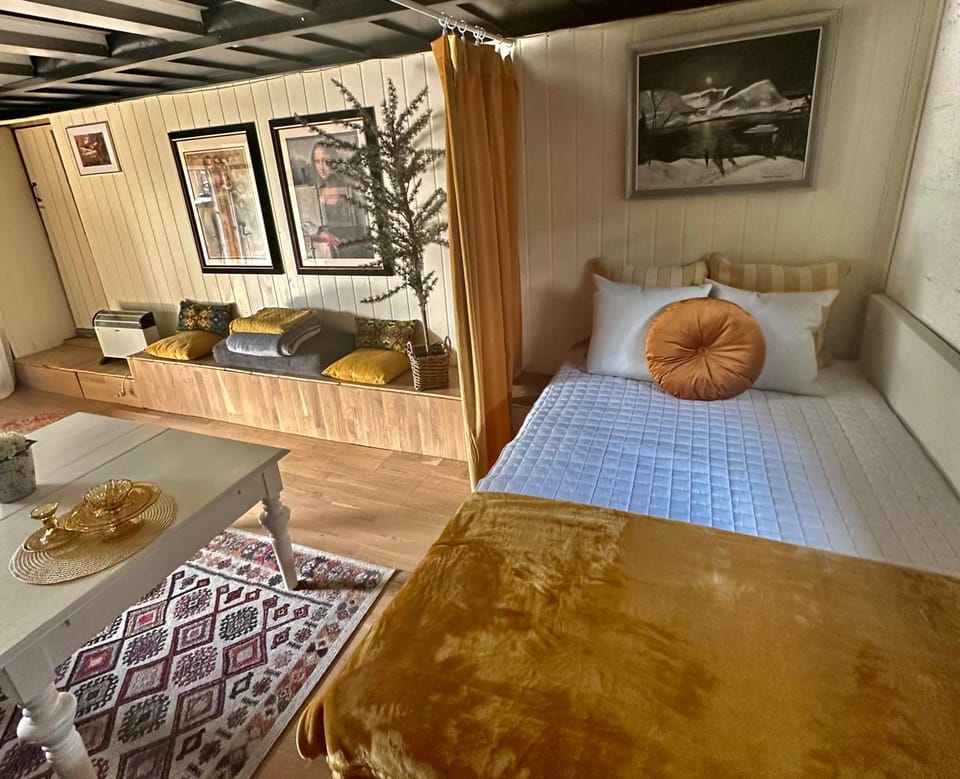 Primitiv Rustic Retreat, no shower, shared toilet Vacation rental in Viken, Norway