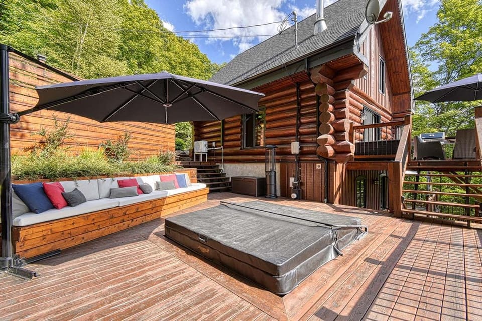 Property building, Patio, Day, Hot Tub, View (from property/room), Balcony/Terrace, Seating area, Garden view
