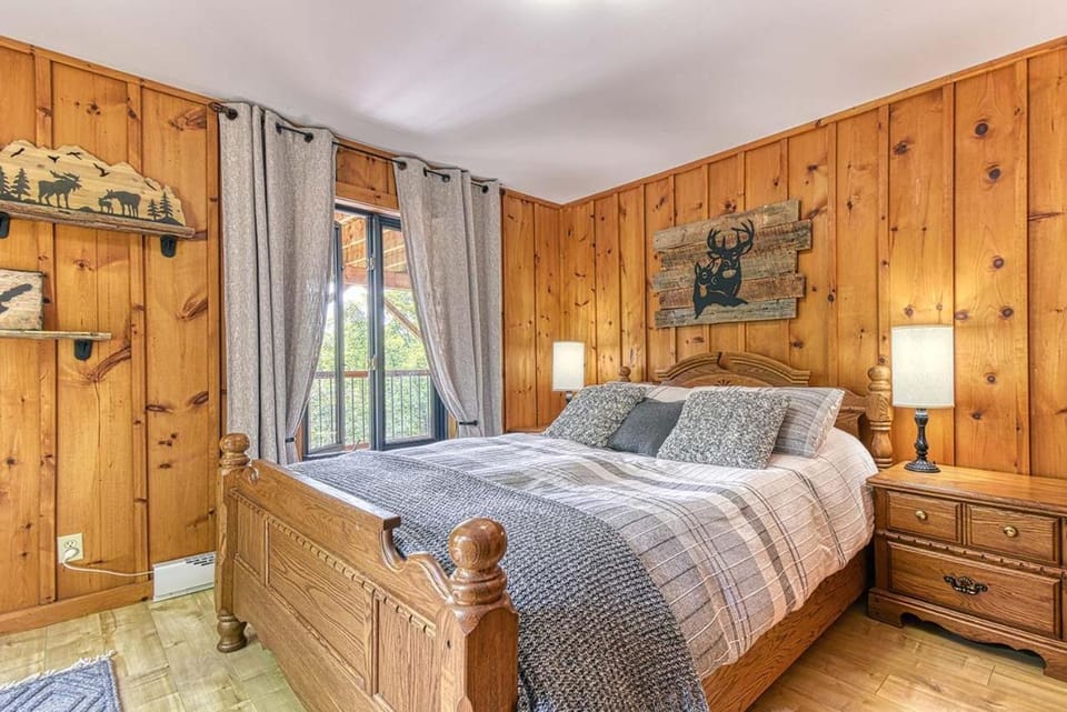 Bed, Bedroom
