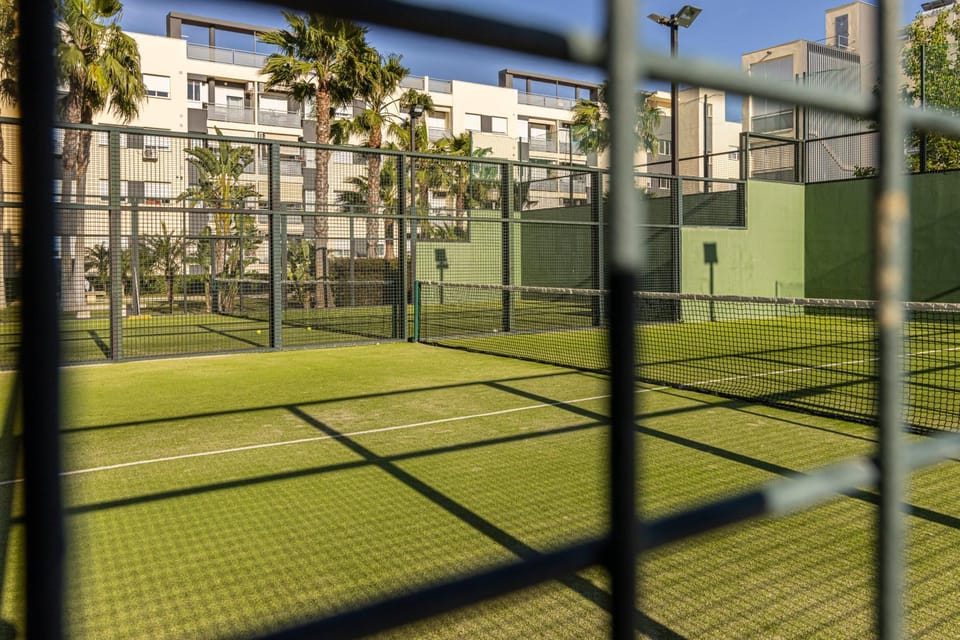 Allo Apartments Europa II Parking Piscina Padel 4 Habitaciones Apartment in Jerez de la Frontera