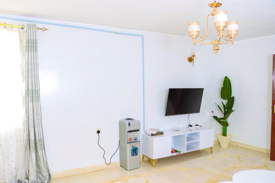 Communal lounge/ TV room, TV and multimedia