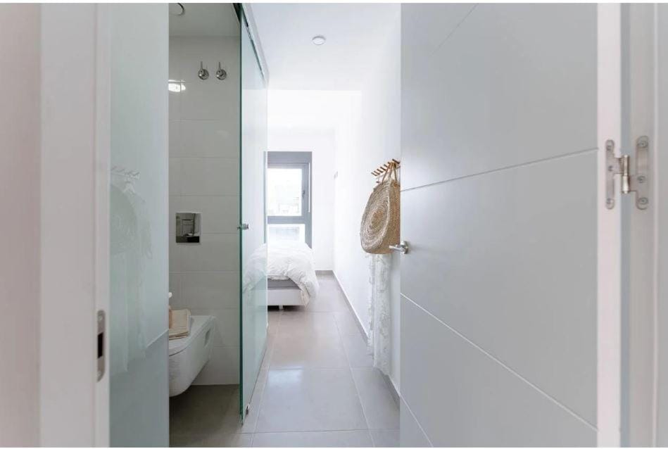 Shower, Bathroom, Photo of the whole room, Bedroom