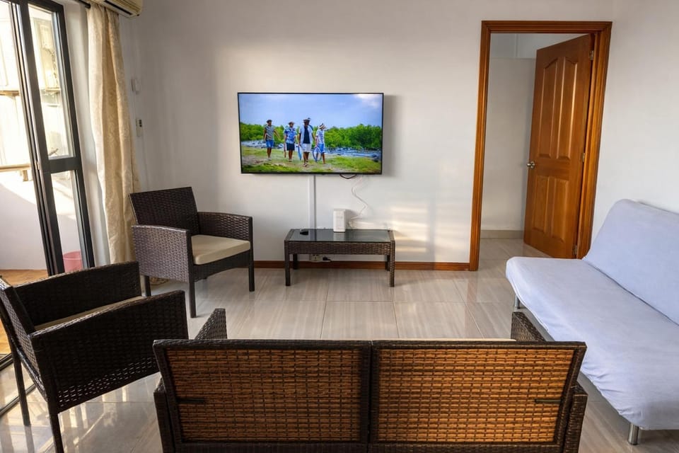 Communal lounge/ TV room, TV and multimedia, Balcony/Terrace, Living room