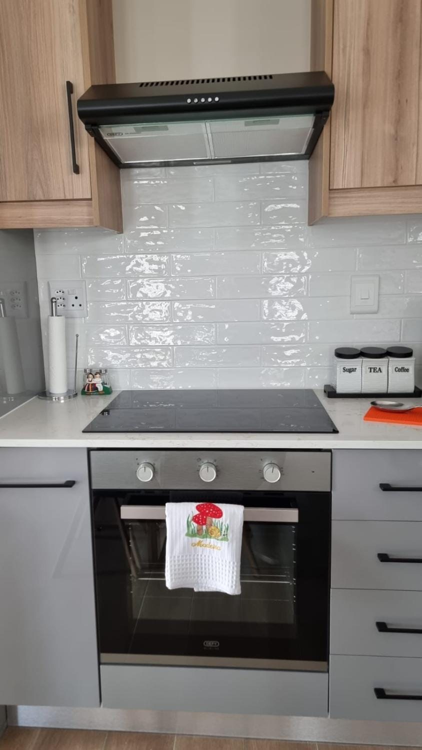 Kitchen or kitchenette, minibar, pet friendly, stove