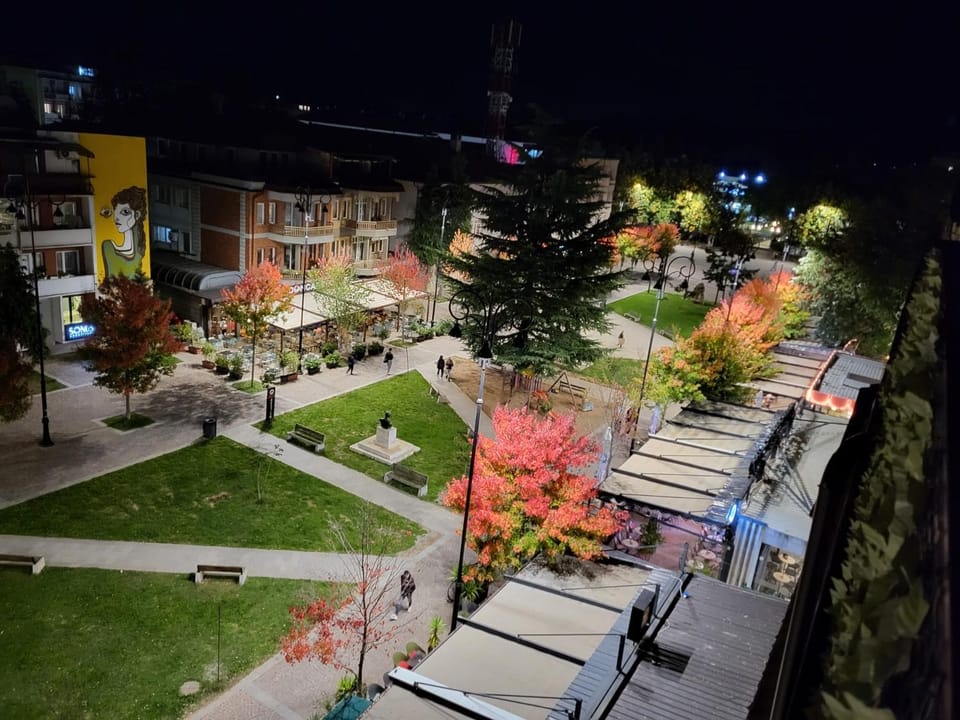 Night, Neighbourhood, Natural landscape, City view, Street view, Location