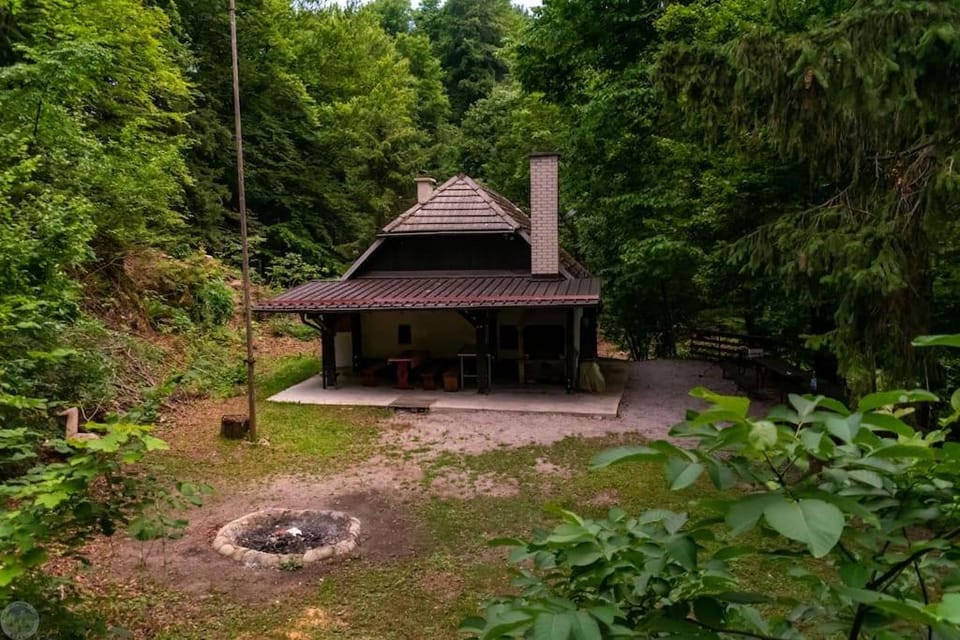 Property building, Day, Natural landscape, Garden