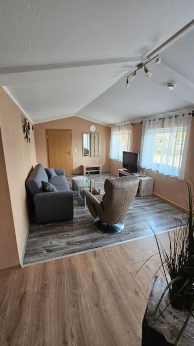 Facade/entrance, TV and multimedia, Living room, Seating area, Dining area
