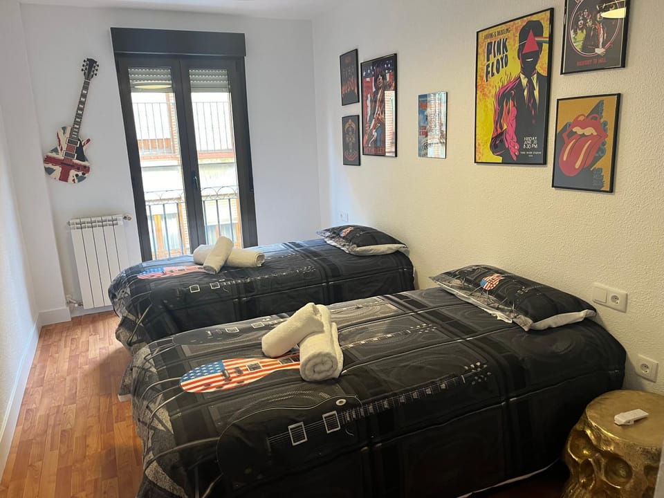 VIVIENDA DE USO TURÍSTICO ENJOY ÁVILA 4- DIVINO Apartment in Ávila‎
