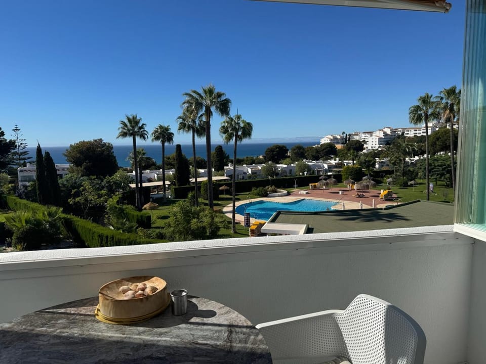 Balcony/Terrace, Pool view, Sea view, Swimming pool, Breakfast