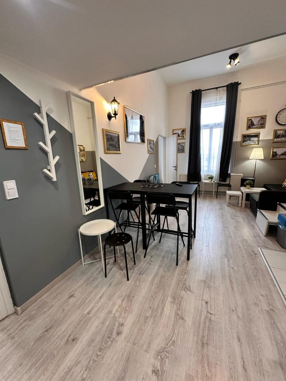 Living room, Dining area