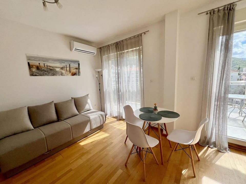 Palma Apartment in Budva