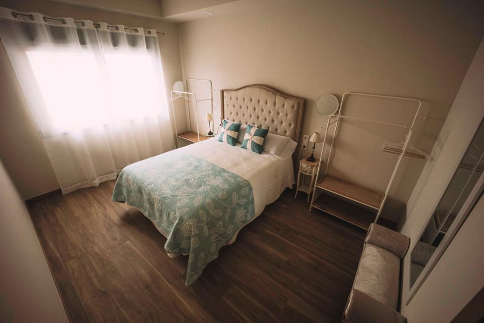 Bed, Photo of the whole room