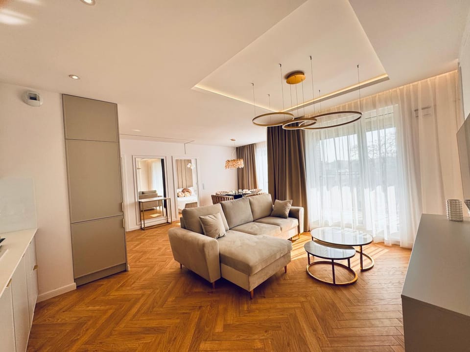 Taupe II Wyjątkowy Apartament w centrum Łodzi Apartment in Masovian Voivodeship