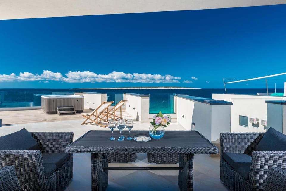 Luxury Mandre Penthouse Apartment in Novalja