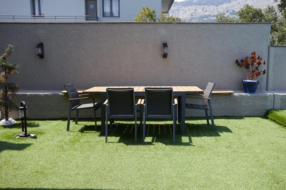 Patio, Garden, Garden, Dining area, Garden view