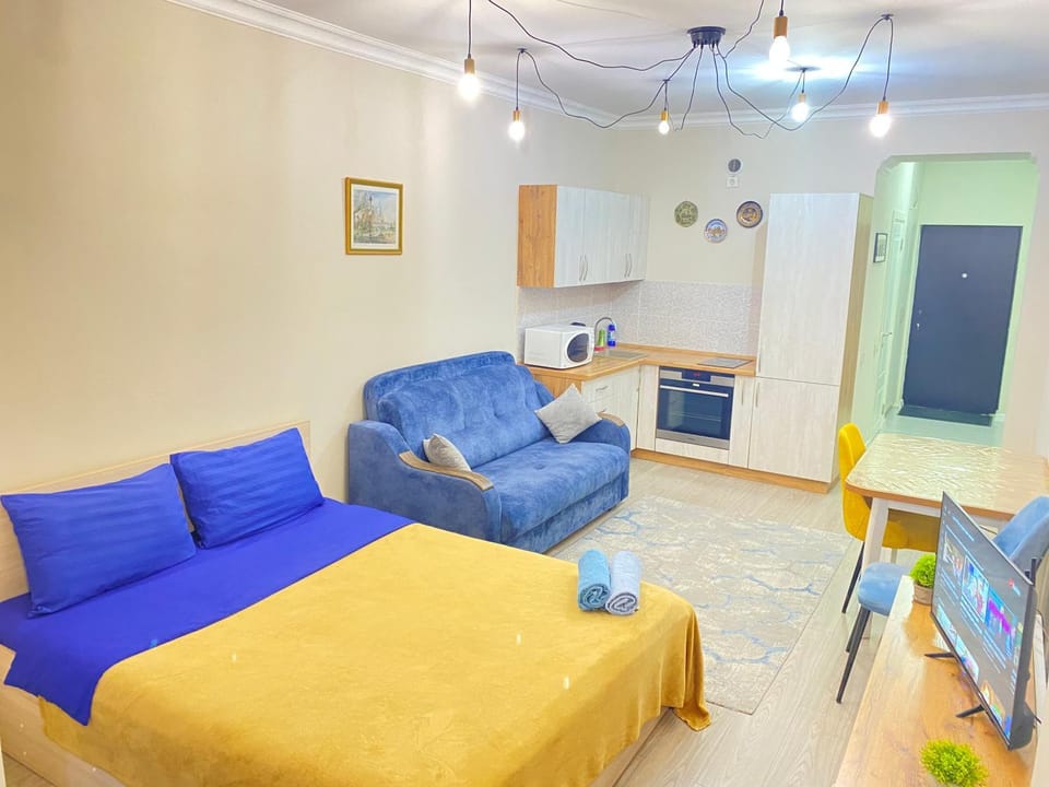Студия у озера в живописном месте Apartment in Almaty