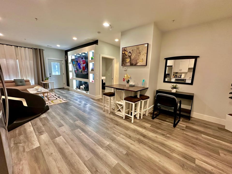 TV and multimedia, Living room, Dining area