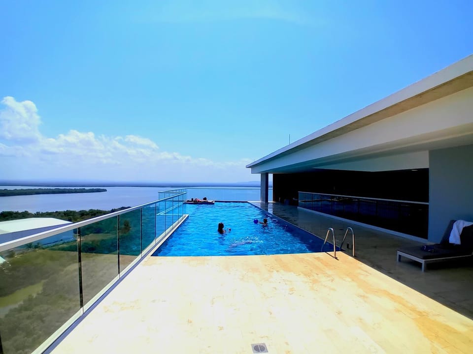 Day, Natural landscape, View (from property/room), Balcony/Terrace, Lake view, Sea view, sunbed