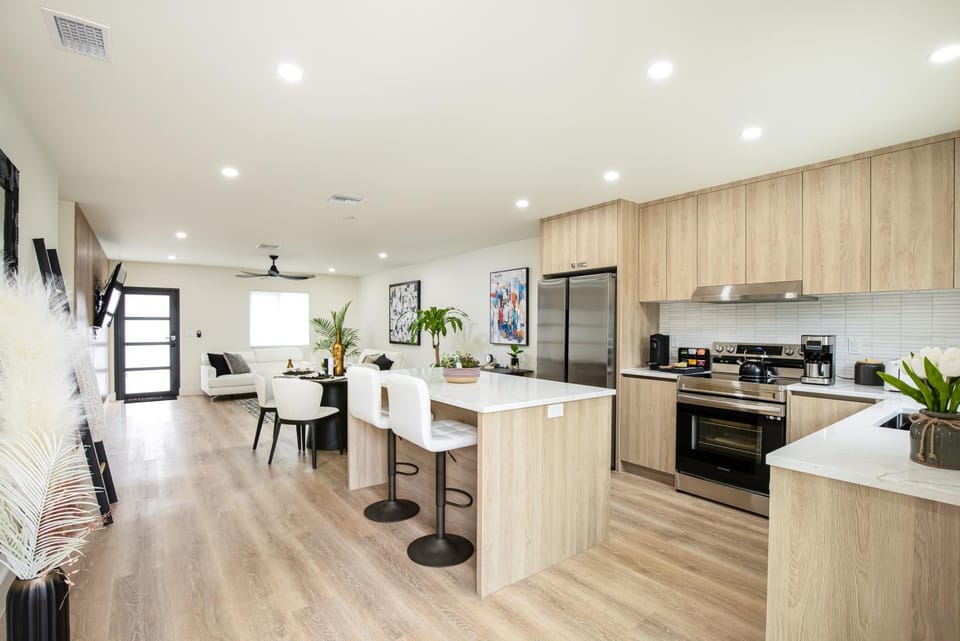 Kitchen or kitchenette, Dining area, pet friendly, stove