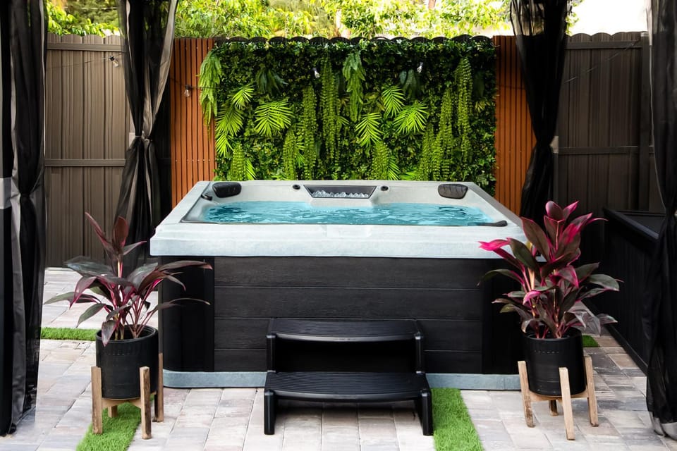 Patio, Hot Tub