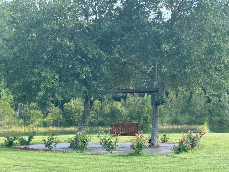 Spacious Waterfront - Sleeps 20! House in Jacksonville
