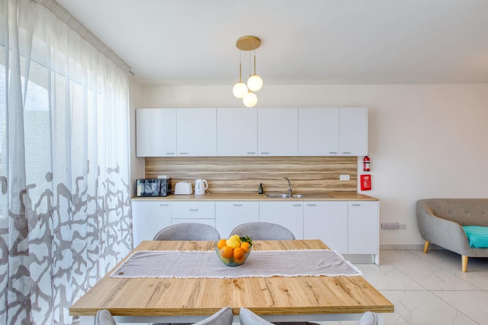 Blu Mar Sea View Apartments Apartment in Saint Paul's Bay