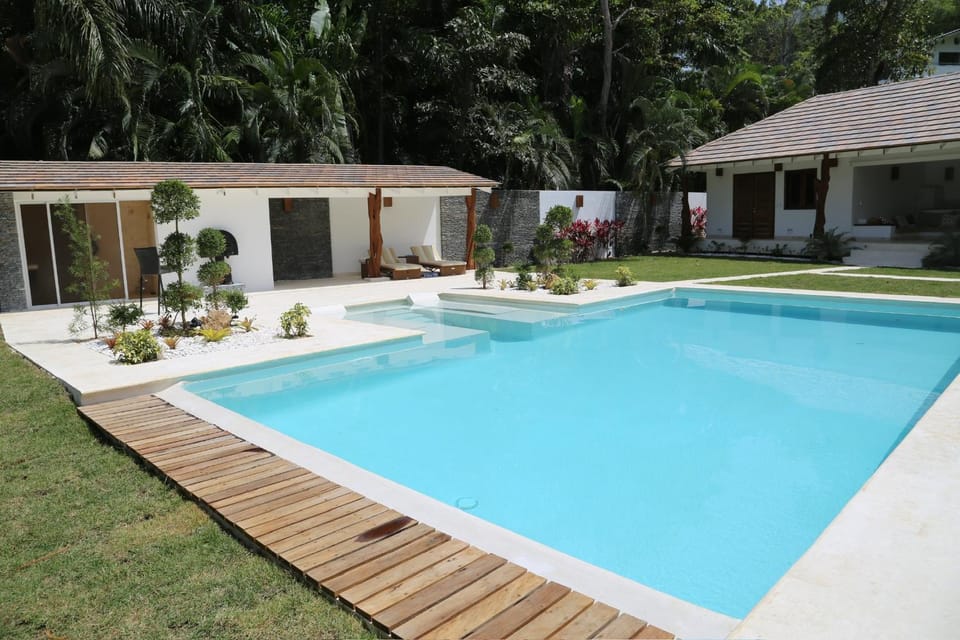 Garden, Swimming pool, furniture